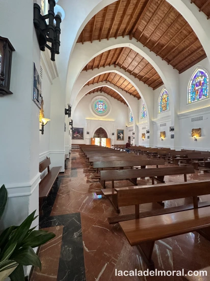 Entrada principal de la Iglesia de Nuestra Señora del Rosario – La Cala del Moral