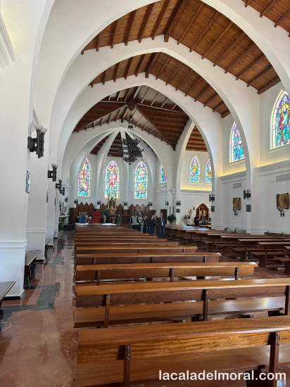 Interior de la Iglesia de Nuestra Señora del Rosario – La Cala del Moral