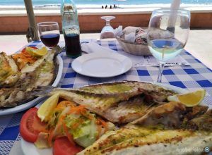 Dorada a la Plancha en Café-Bar Juani en La Cala del Moral