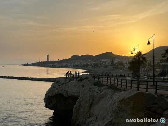 Puesta de sol en la Playa de La Cala del Moral el sábado 25 de Mayo de 2024