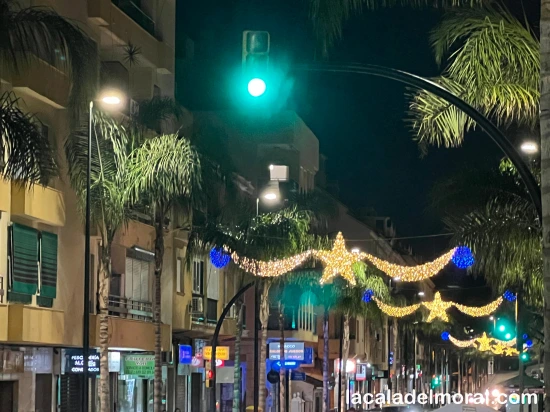 Alumbrado de Navidad en la Calle Málaga de La Cala del Moral