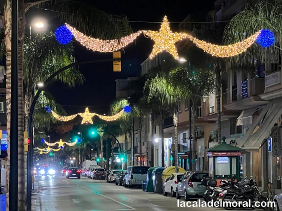 Alumbrado de Navidad en la Calle Málaga de La Cala del Moral