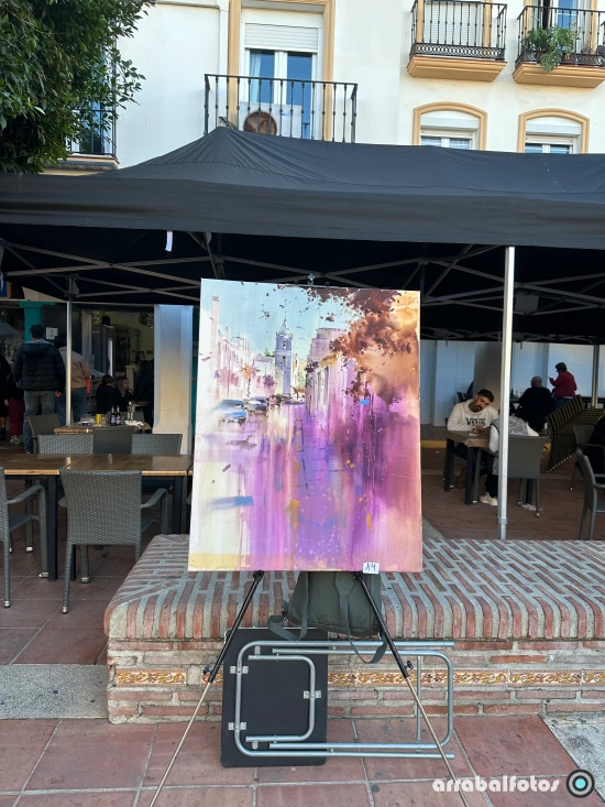 Cuadro participante en el concurso de pintura de la Semana Sociocultural de La Cala del Moral, con un rincón urbano de la localidad.