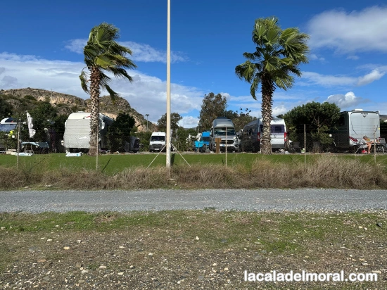 Área Málaga Beach: aparcamiento y servicios para autocaravanas junto a La Cala del Moral